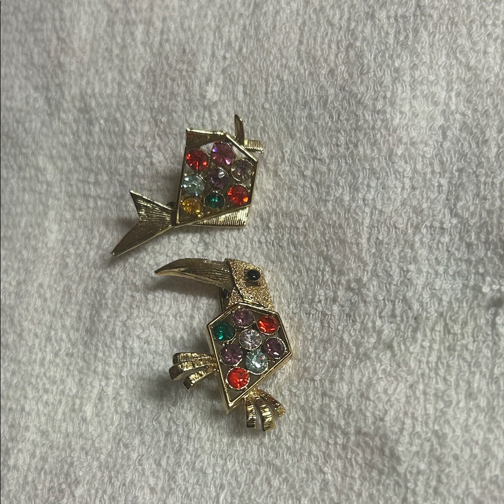 Modernist Fish &‎ Bird Brooch Pair Multi Color Rhinestones Pin Gold Tone
